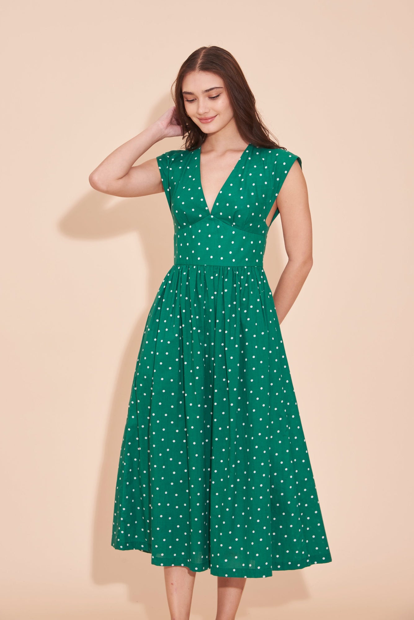 50s Inspired Penny Arcade Fit & Flare Tea Dress With Plunging V neck In Forrest Green Polka Dot