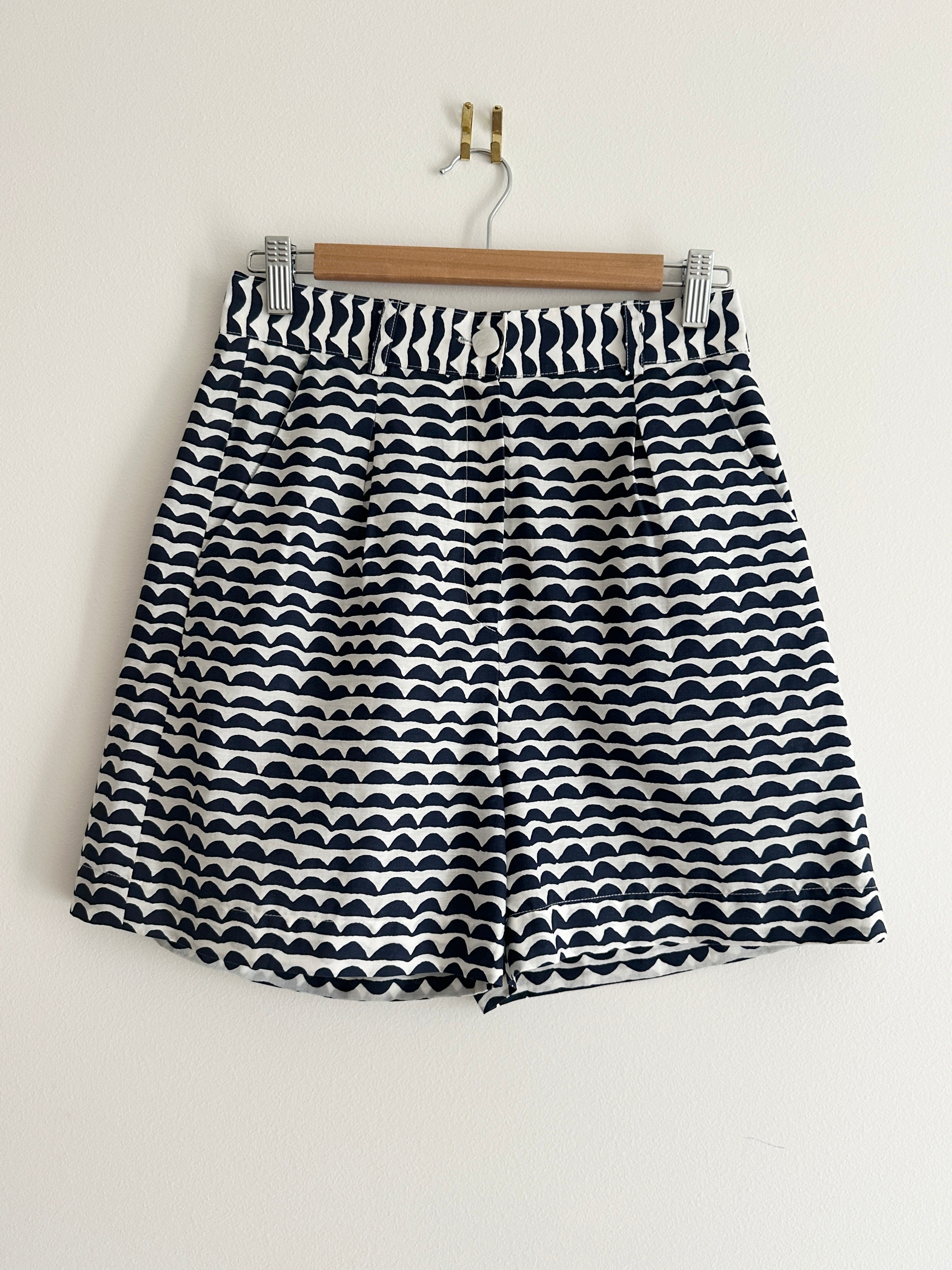 Penny Arcade Scallop Stripes Geo Print High Waisted Shorts With Elastic Waistband in Navy White