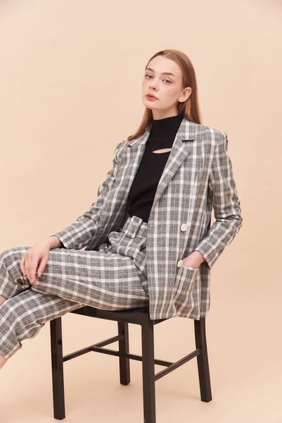 MAKE YOURSELF AT HOME | Double Breasted Blazer In Grey Plaids