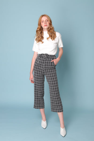 PROVE THEM WRONG | High Waisted Culottes In Navy White Check With 80s Buckle Belt