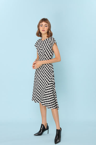 QUEEN OF HEARTS | Diagonal Stripes Heart Asymetric Dress